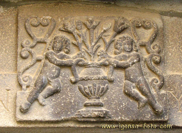 Adorno/Adornment 12-30 Santa Maria del Castaar(Salamanca)