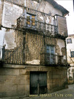Casa-House 8-13 ,arquitectura rural y popular