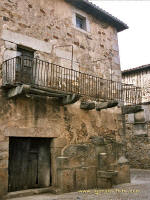 Casa-House 8-28 ,arquitectura rural y popular