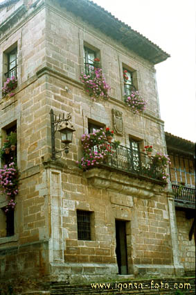 Casa/House 4009