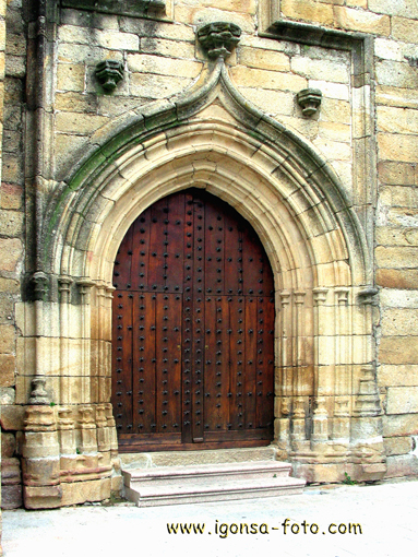 Portada/Facade 15487 Hoyos(Caceres)