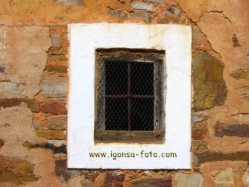 Ventana/Window 5485 Castrillo de los Polvazares(Leon)