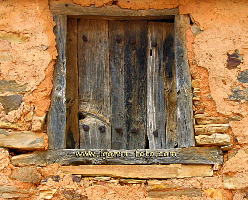 Ventana/Window 5498 Castrillo de los Polvazares(Leon)