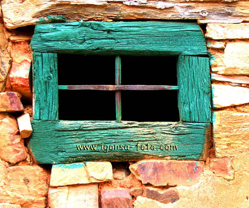 Ventana/Window 5516 Castrillo de los Polvazares(Leon)