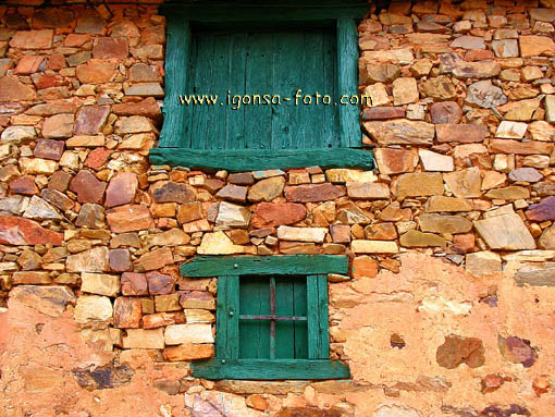 Ventana/Window 5518 Castrillo de los Polvazares(Leon)