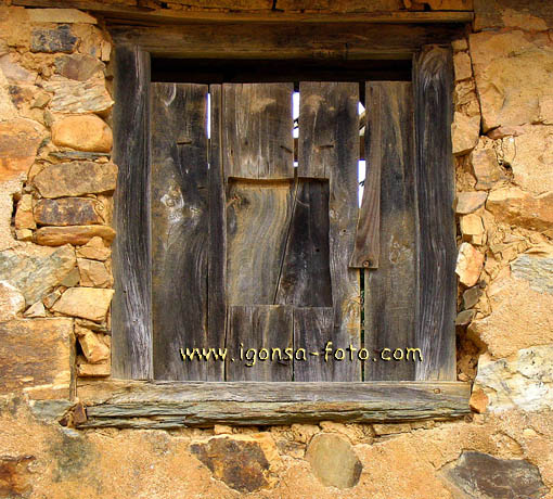 Ventana/Window 5533 Santa Colomba de Somoza(Leon)
