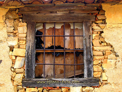 Ventana/Window 5536 Santa Colomba de Somoza(Leon)