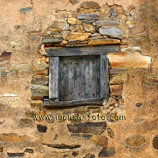 Ventana/Window 5539 Santa Colomba de Somoza(Leon)