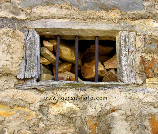 Ventana/Window 5554 Rabanal del Camino(Leon)