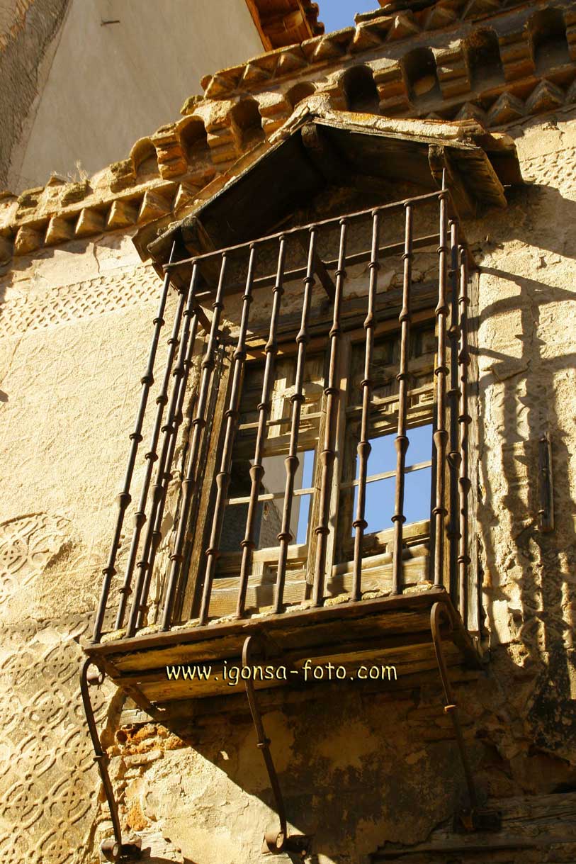 Ventana/window2610081323-Arevalo(avil).jpg