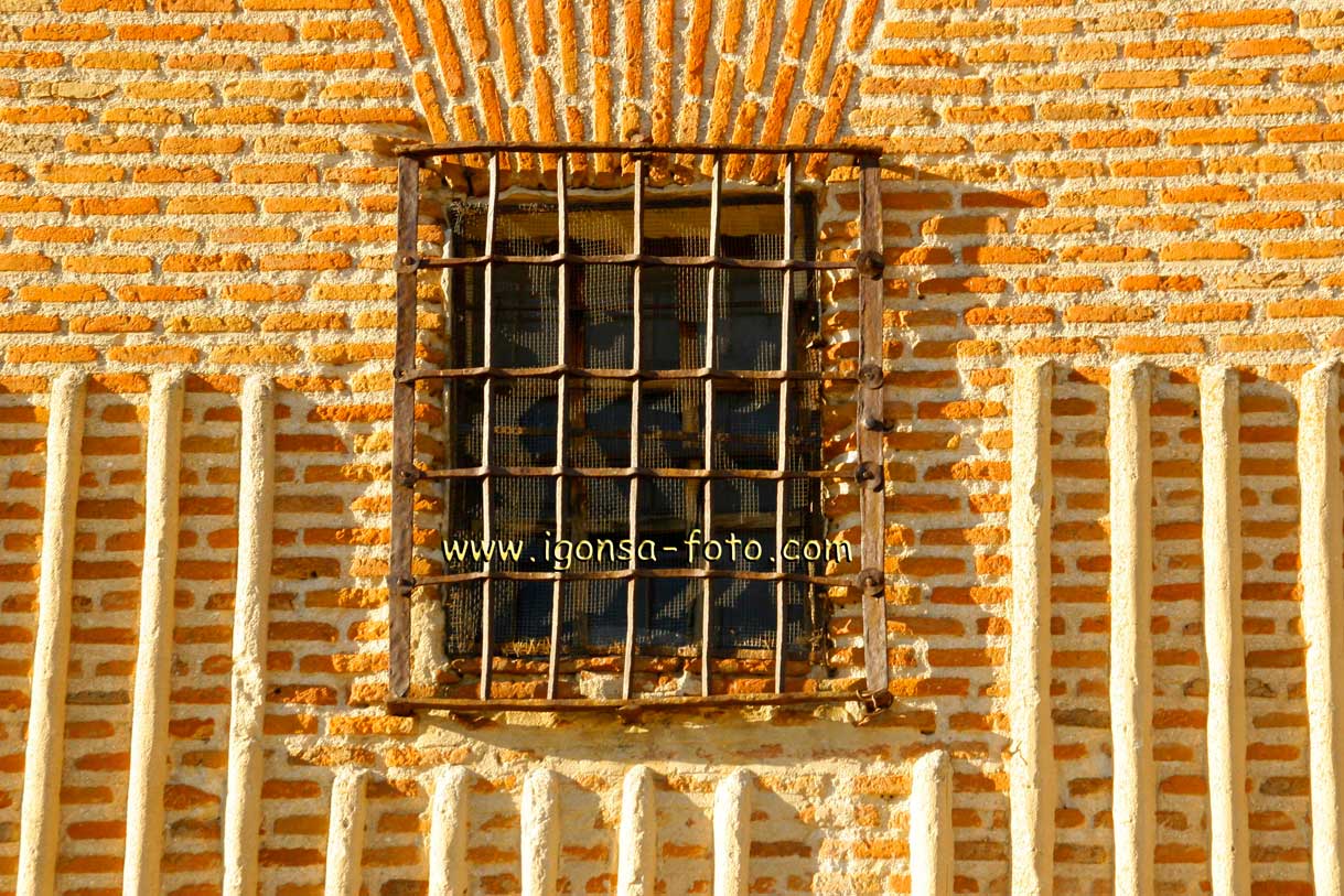 Ventana/Window2610081729 Barroman(Avila)